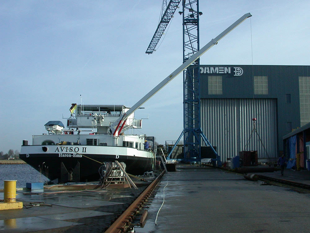 Cranes for Inland Vessels