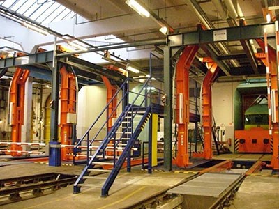 Fahrzeughebeanlage
