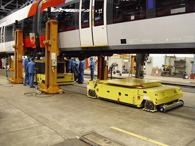 Schwerlasttransportfahrzeug über 10 Tonnen